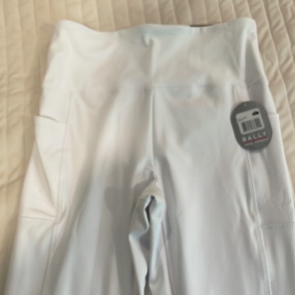 Bally mid calf capri white size large - Picture 7 of 7
